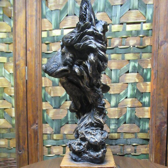 Resin and Wood Wolf Bronzed Wildlife Statue - Picture 3 of 11